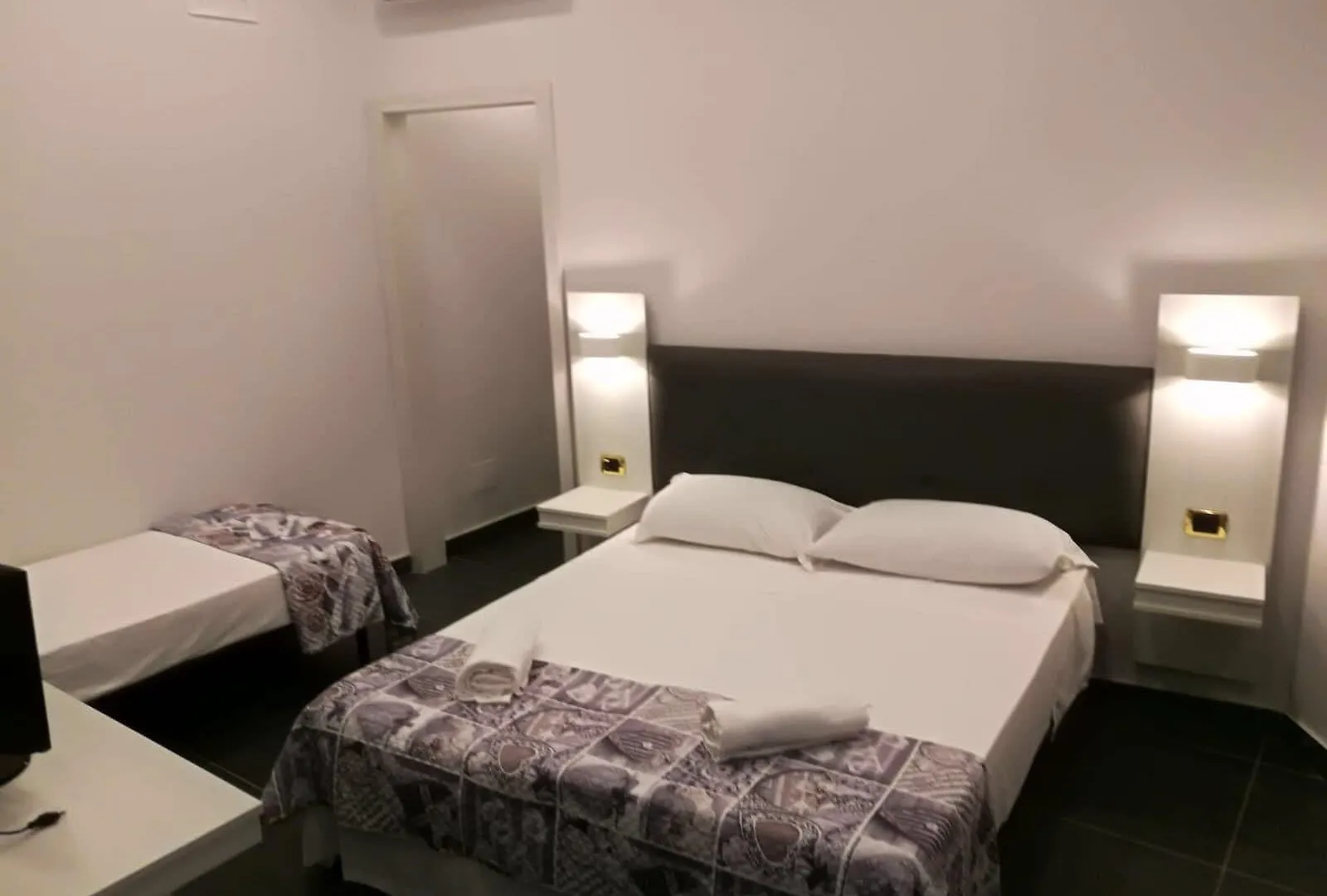Hotel Poerio Nápoles Bed and breakfast