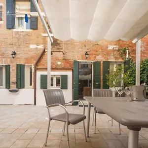 Luxury Garden Mansion R&r Apartamento Venecia