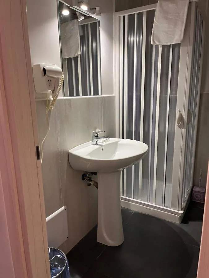 Hotel Poerio Naples 3*,